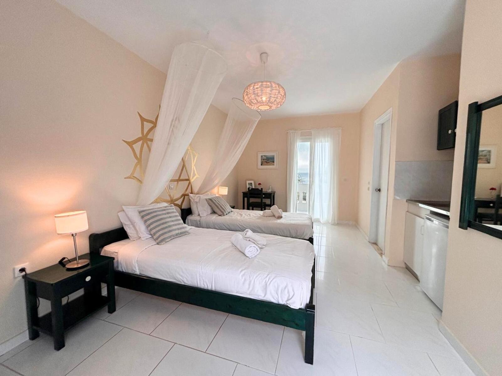 Kathys Island Retreat Aparthotel Adia Екстериор снимка